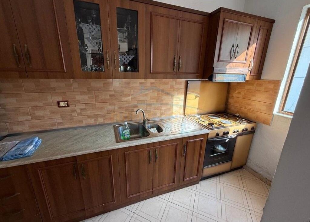 Shitet, Shtëpi Private,Plazhi i Vjeter,Vlorë