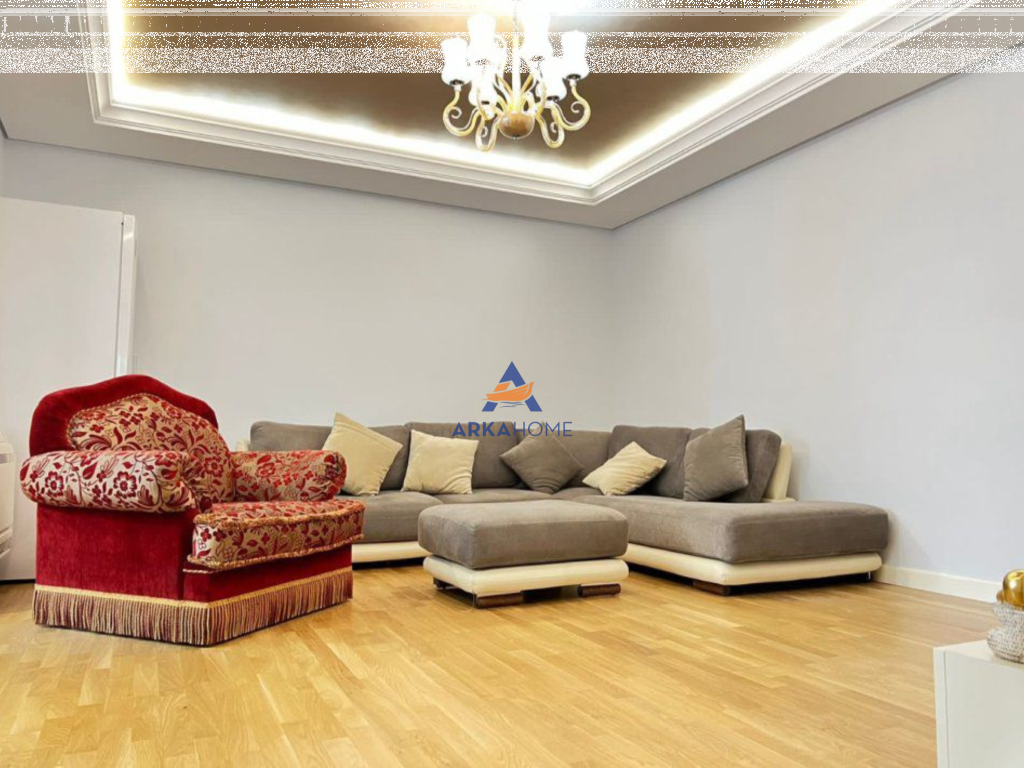 JEPET ME QERA APARTAMENT 2+1 "SHESHI SKENDERBEJ,QENDËR" 1200 EURO