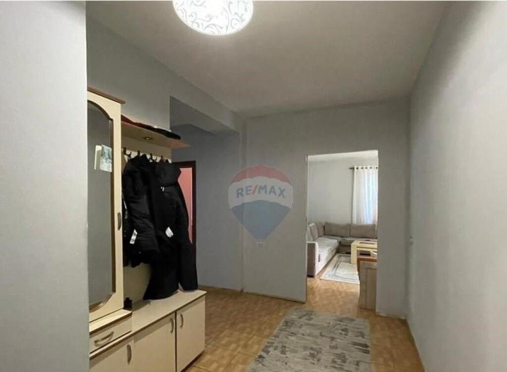 Shitet Apartament 2+1+ballkon ne Fresk (530551001-229)