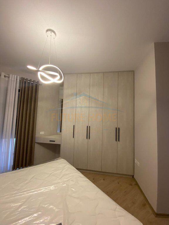 Qera, Apartament 2+1+2+2 Poste Parkimi, Qender