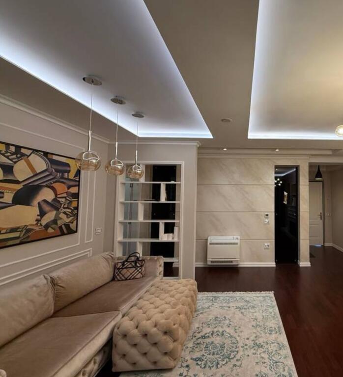 🌟 2+1+2 në Shitje – Banesë me 2 Ballkone në Liqenin e Thatë