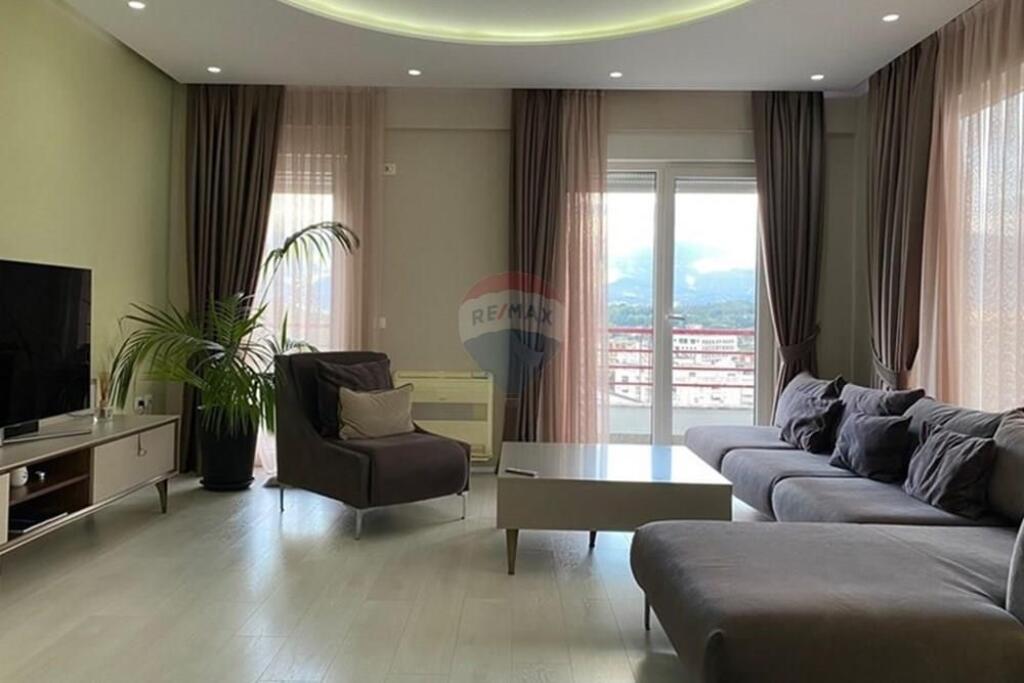 Appartamento 3+1+2+in affitto al Lago Secco!