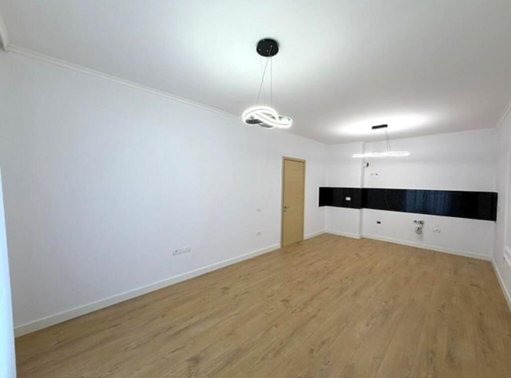 Apartament 2+1 Shitet Pall. Shigjeta/ Hotel Marinaj