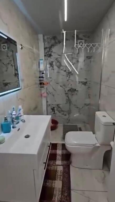 Apartament me qera 1+1 - 📍Shkolla e Kuqe