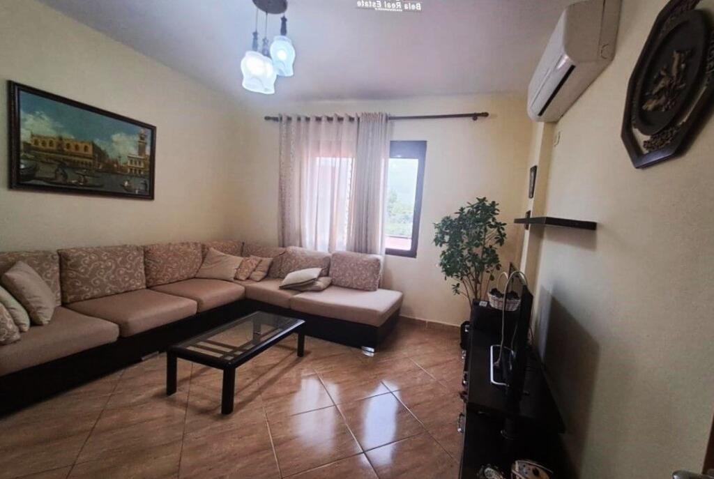 Vile Me Qera 2+1 Ne Laprake (ID BV22556) Tirane