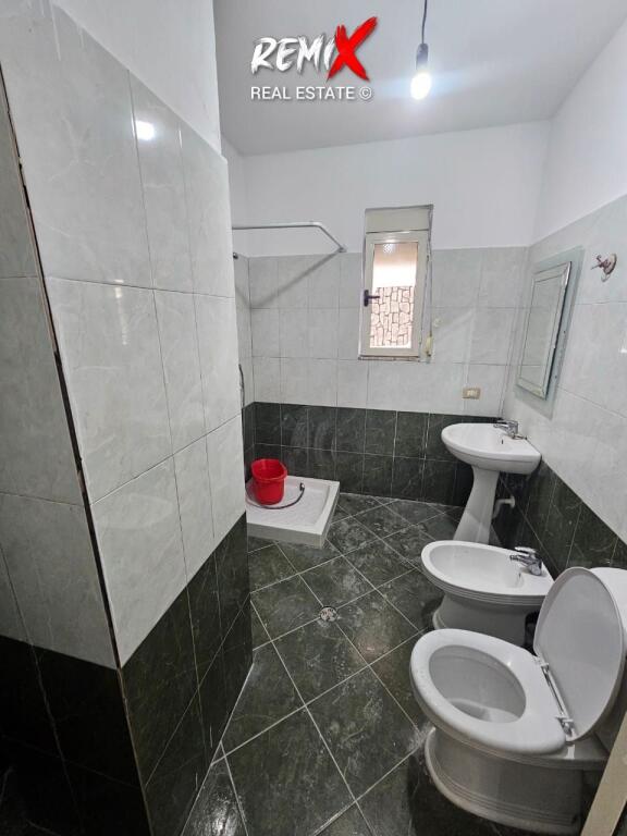 JEPET ME QERA APARTAMENT 2+1 PRANE KQZAZIT DURRES