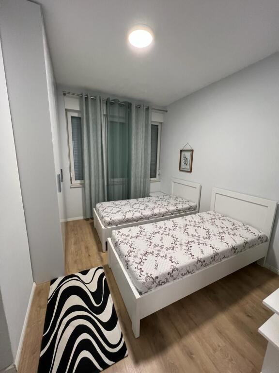 APARTAMENT ME QERA 2+1+2 LAPRAK 750 EURO
