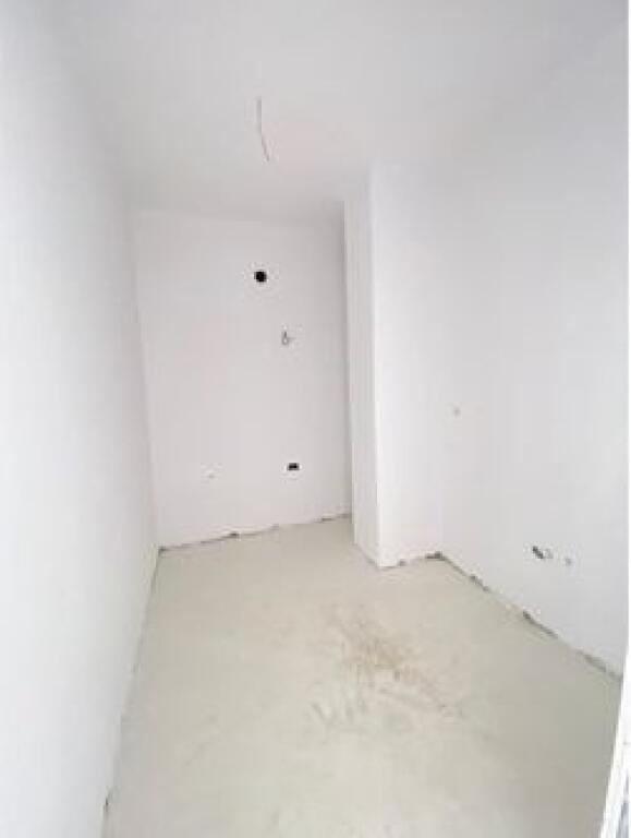 SHITET, APARTAMENT 1+1, FRESKU, TIRANE(530581001-71)