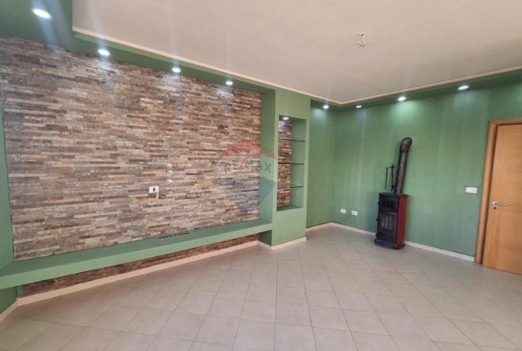 Apartament 2+1+2 ne shitje tek Fresku (530411001-1250)