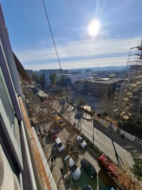 Apartament 1+1 i Mobiluar – Përballë Shkollës "Ibrahim Rugova", Kamëz