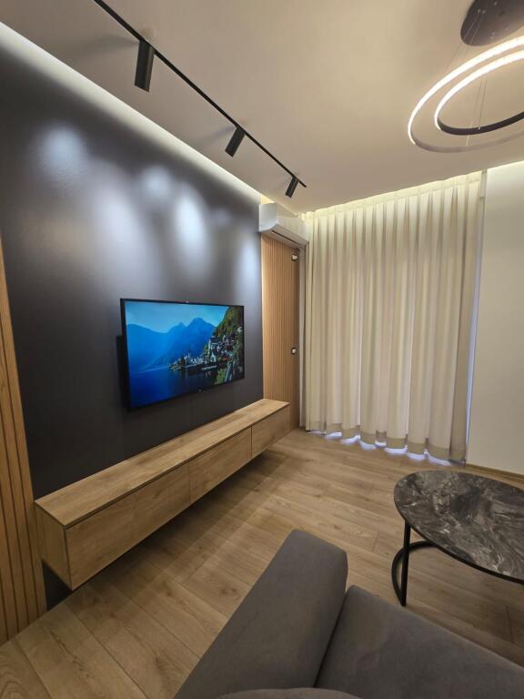 Apartament 2+1 me qira xhamia e Selites