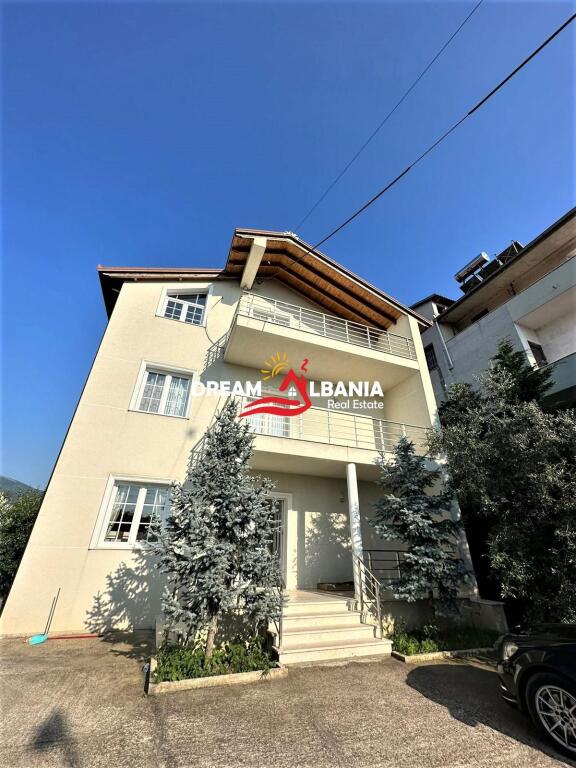 Jepet me qera vile 3 kateshe ne zonen e Farkes prane diges se liqenit (ID 4251255)
