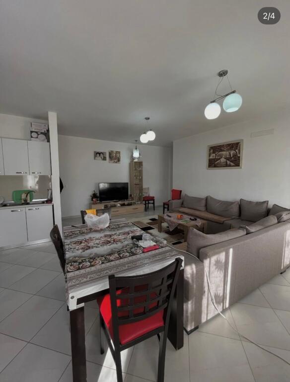 Apartament ne shitje 2+1+2 te Rruga e Elbasanit