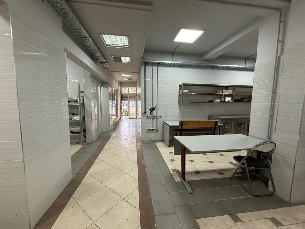 BUSINESS PREMISES FOR SALE 150 M2 CENTER 330,000 EURO