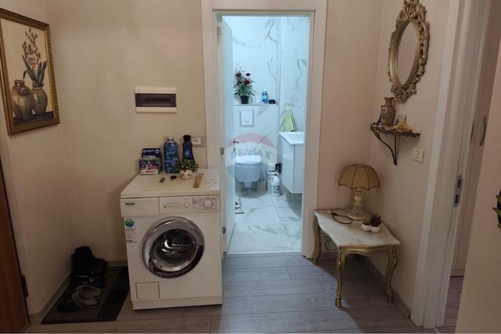 Apartment 2+1+2 for sale at Zogu i I Boulevard