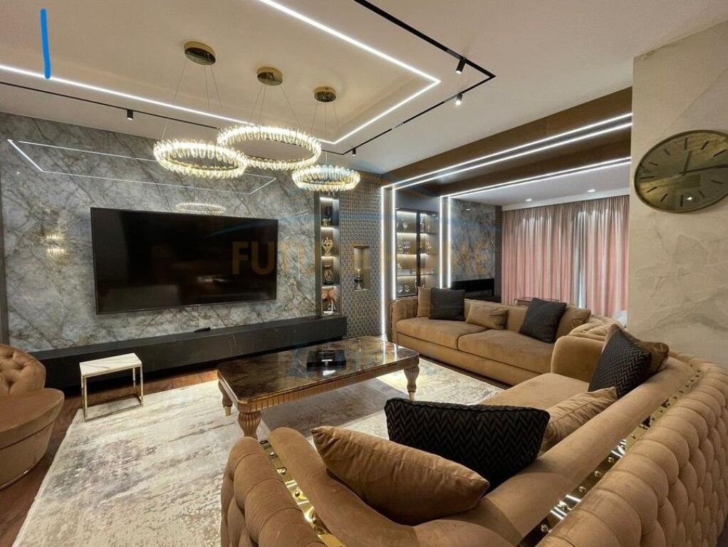 Qera  Apartament  3+1+2+Post Parkimi +Kopsht+ Verande TEG Tirane