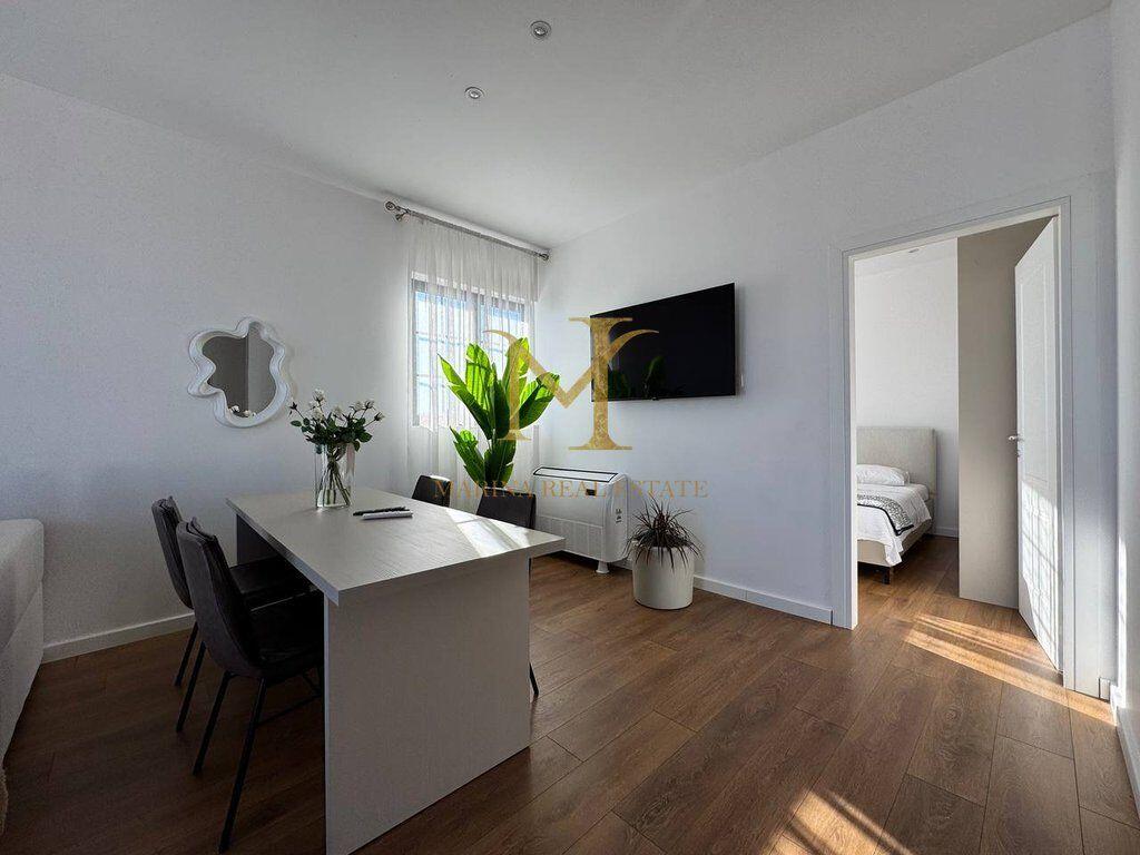 Qira super apartament 2+1+2 banjo + terrace te madhe ne Durres