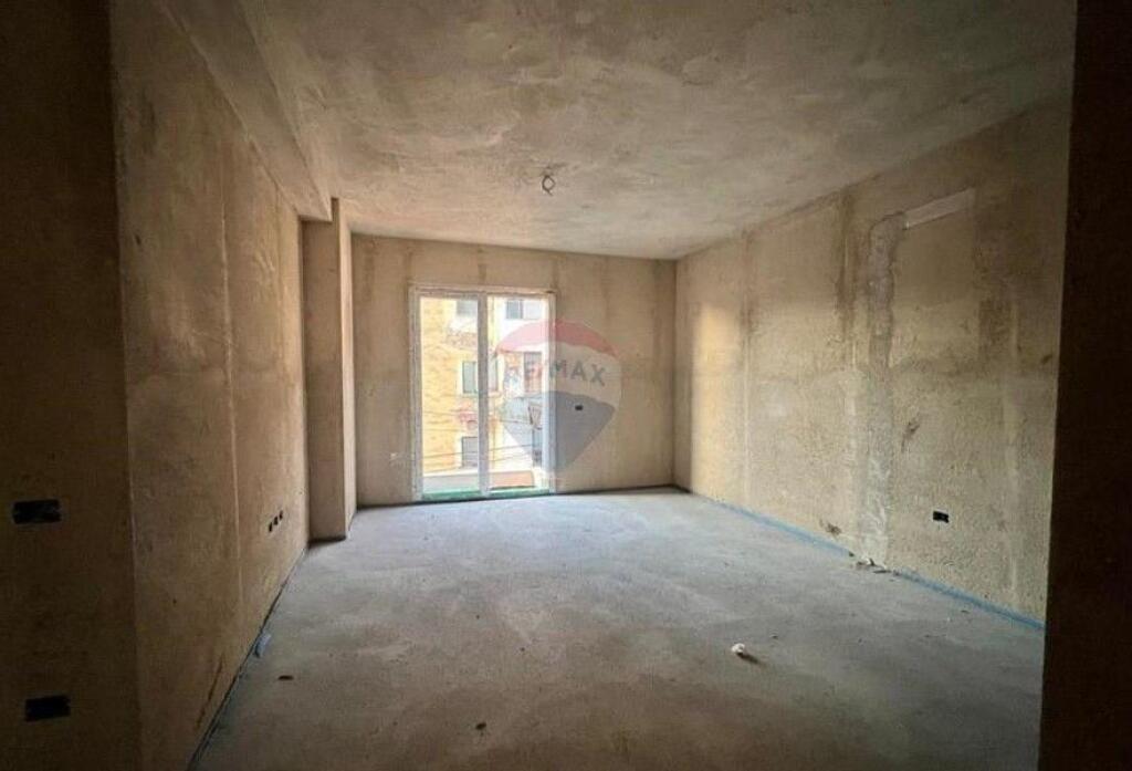 Apartament - Për Shitje - Rruga Ali Demi (530181090-89)