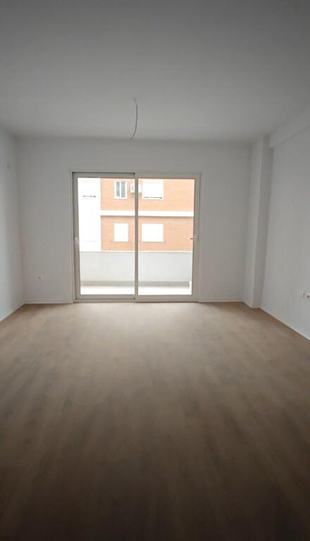 SHITET, APARTAMENT 2+1, FRESKU
