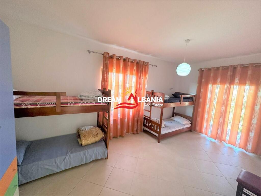 Jepet me qera vile 3 kateshe ne zonen e Farkes prane diges se liqenit (ID 4251255)
