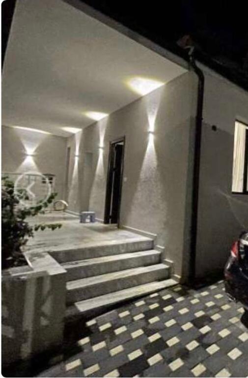 Shtepi private me qira ne Selite