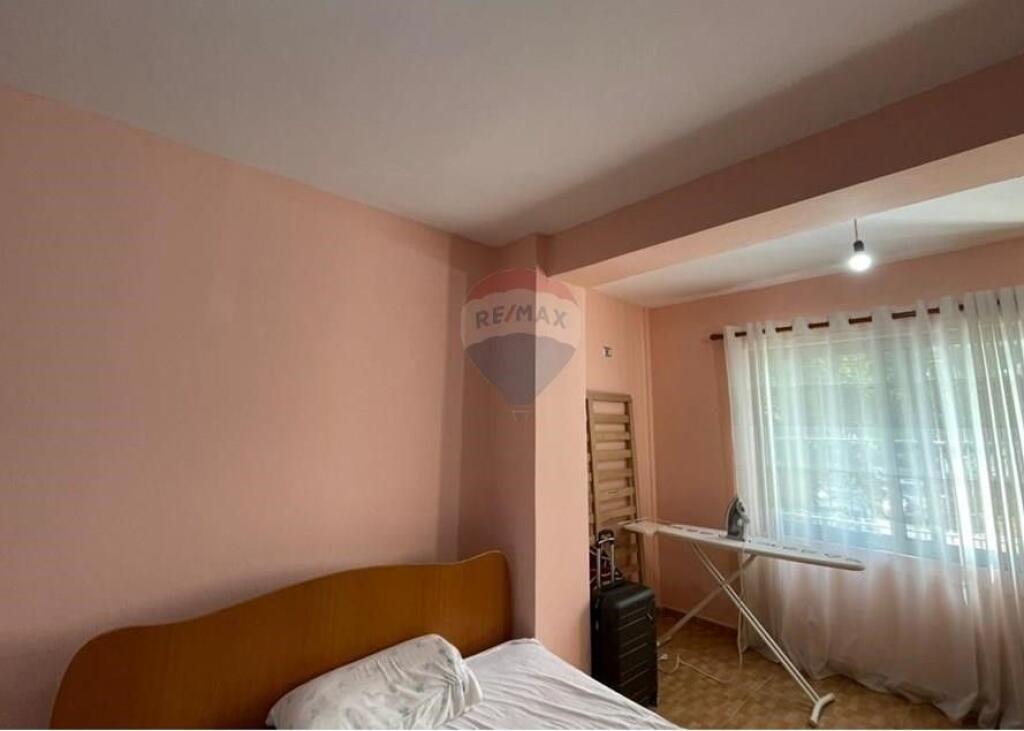Shitet Apartament 2+1+ballkon ne Fresk (530551001-229)