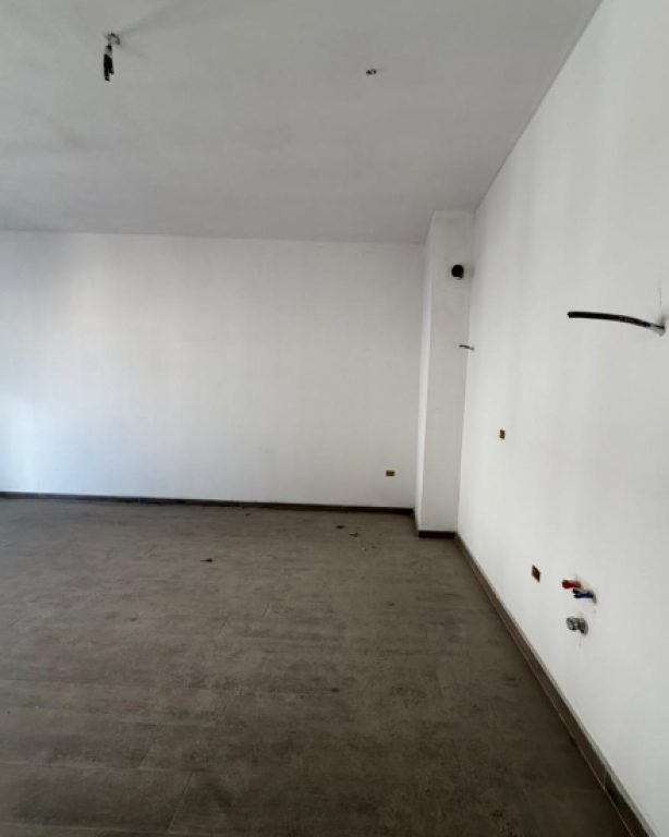 🏙 Appartamento 2+1 – Complesso Arlis Square 21, Tirana