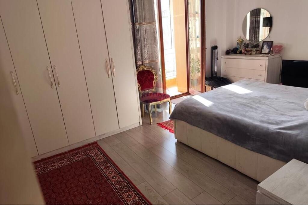 Apartment 2+1+2 for sale at Zogu i I Boulevard