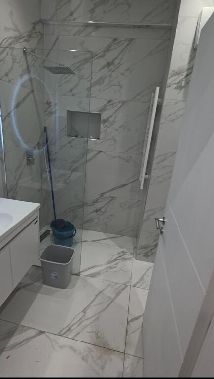 Super 1+1 me Qera ne Astir