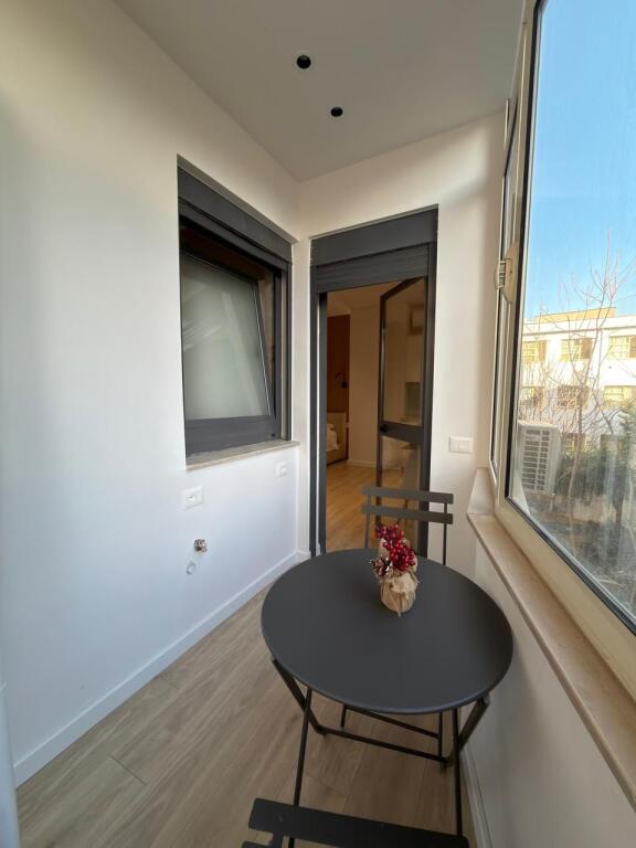 🏙️ JEPEN ME QIRA 2 STUDIO – QENDËR, 9-KATSHE