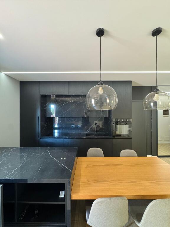 APARTAMENT LUKSOZ 2+1 ME QERA TEK ETC