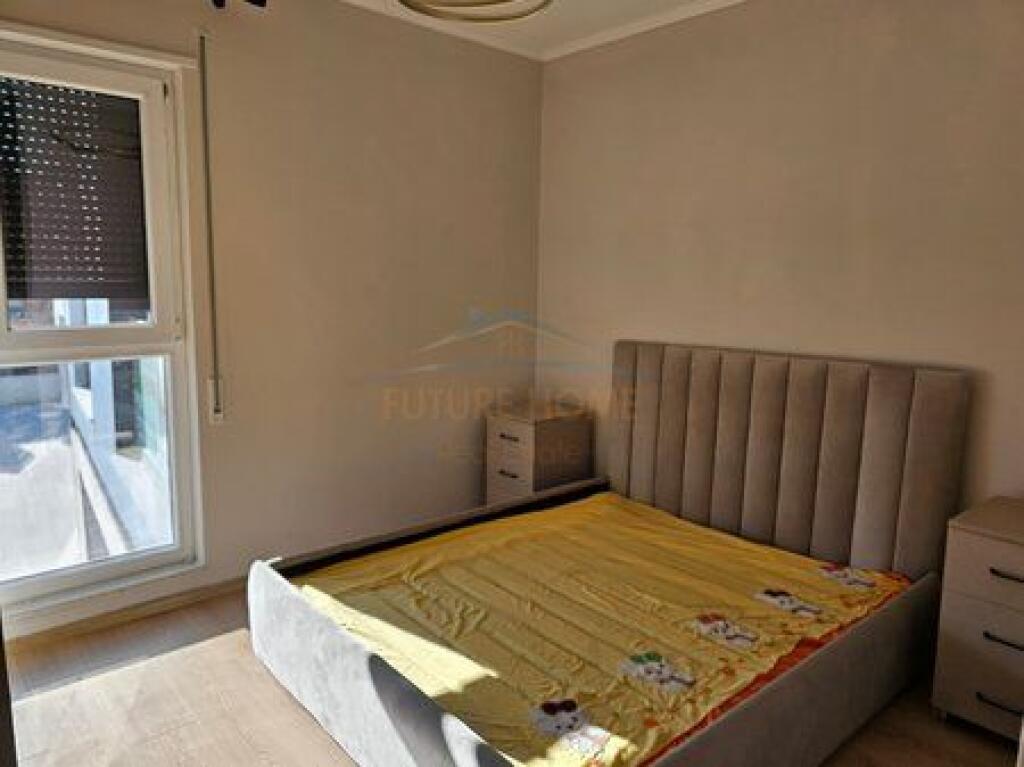 Shitet, Apartament 1+1, Rruga Jordan Misja, Tiranë.