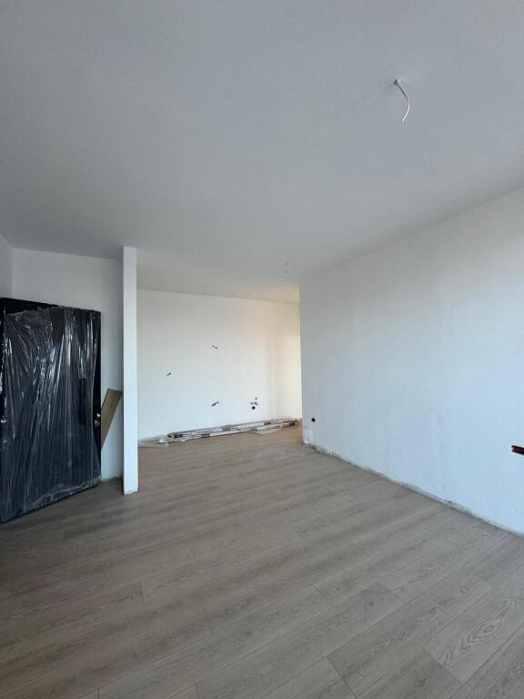 Shitet Ap 1+1 📌Rruga Siri Kodra,tek Frigoriferi (kompleks në ndërtim)