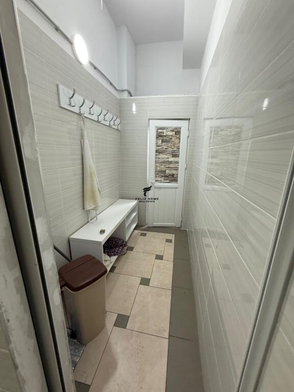 BUSINESS PREMISES FOR SALE 150 M2 CENTER 330,000 EURO