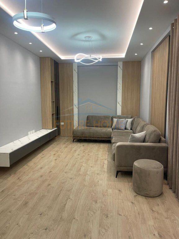 Qera, Apartament 2+1+2+2 Poste Parkimi, Qender