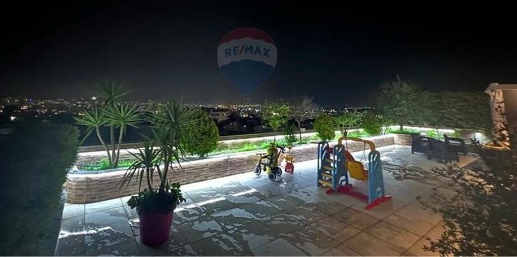 Apartament - Për Shitje 2+1 me Verande ne Fresk