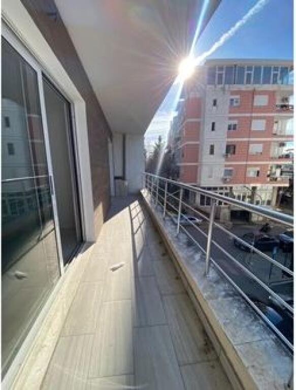 SHITET, APARTAMENT 2+1, FRESKU, TIRANE(530581001-72)
