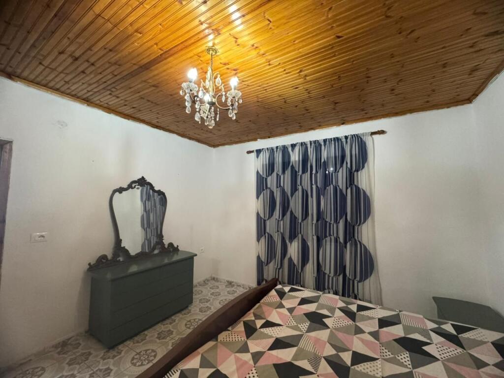 Jepet me qira kati i 2-të i nje shtepije private 2+1 - Don Bosko!!!