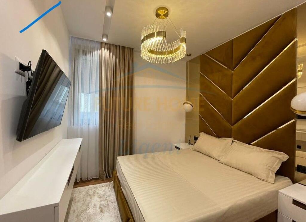 Qera  Apartament  3+1+2+Post Parkimi +Kopsht+ Verande TEG Tirane