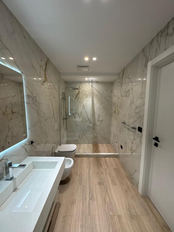 APARTAMENT LUKSOZ 2+1 ME QERA TEK ETC