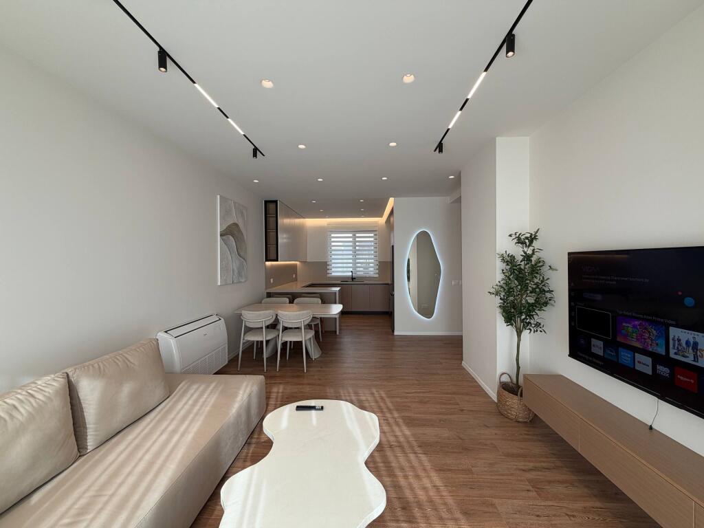 Apartment 2+1+Parking for rent at Green Valley near the Dry Lake.