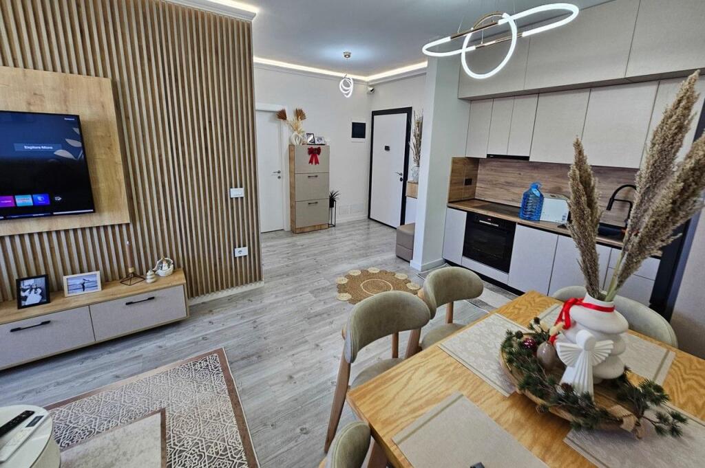 Apartament 2+1 jepet me qera tek Golden Park 3