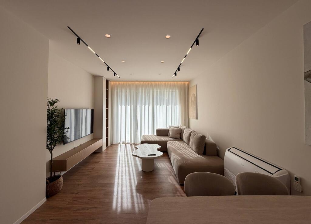 Apartment 2+1+Parking for rent at Green Valley near the Dry Lake.