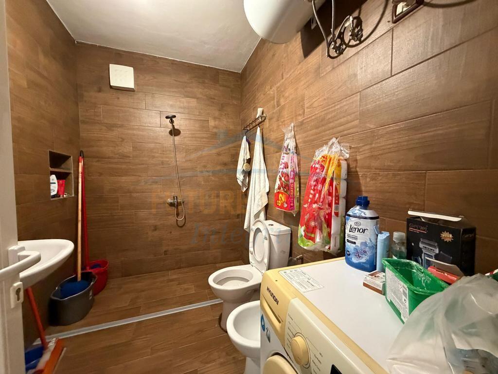 Shitet apartament 2+1+2 Tregu Elektrik