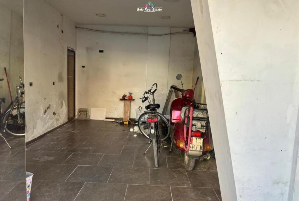 Shop For Rent on Kavaja Street (ID BD21785) Tirana