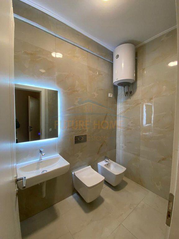 Qera, Apartament 2+1+2+2 Poste Parkimi, Qender