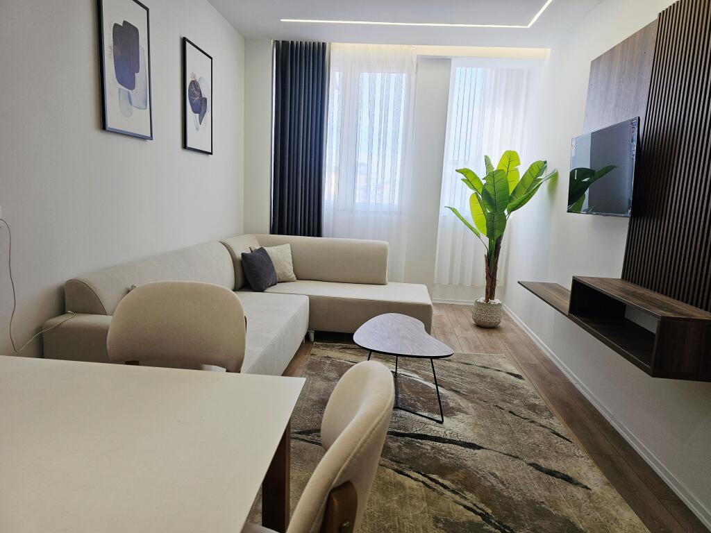 Shitet 1 +1 i ri prane Prokurorise Tiranes