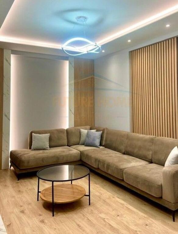 Qera, Apartament 2+1+2+2 Poste Parkimi, Qender!!