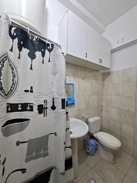 Me Qira : Apartament 1+1 &amp; Ballkon I mobiluar ( 📍Fresk 10 min nga Unaza e Madhe) ✨️Leke/Muaj