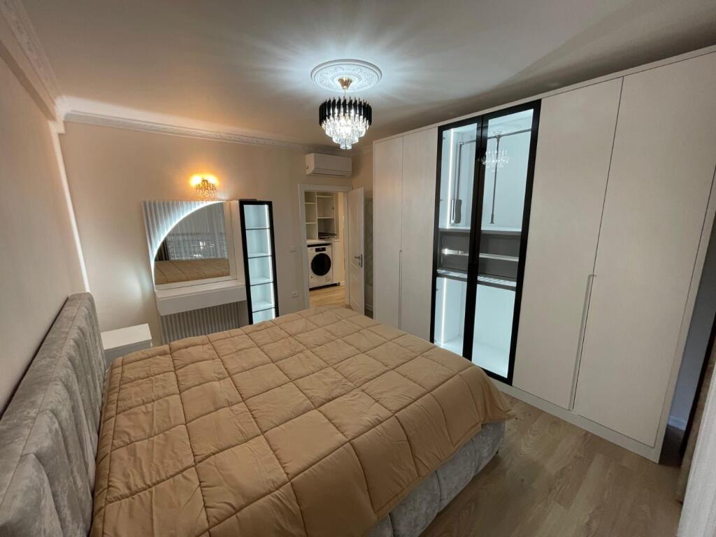 Apartament 2+1+2 tualete plus poste parkimi per qera,Kompleksi Colombo Liqeni i Thate